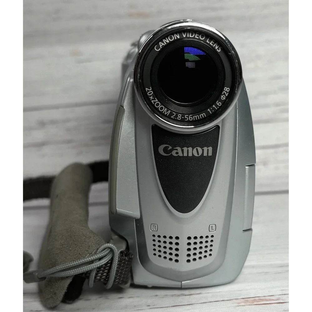 Canon ZR100 MiniDV Digital Video Camcorder Silver 20x Optical Zoom NTSC Handheld